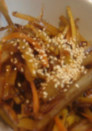簡単・おいしい!根菜きんぴら(ﾟ▽ﾟ*)-レシピのメイン写真