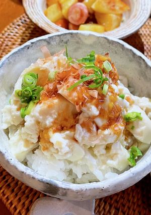 夫の愛してやまない豆腐丼♩-レシピのメイン写真