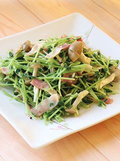 豆苗とベーコンの炒め物-レシピのメイン写真