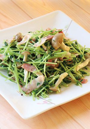 豆苗とベーコンの炒め物-レシピのメイン写真