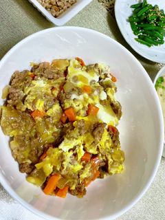 甘辛ミンチたまごとじ丼-レシピのメイン写真