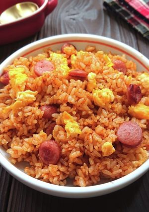 ウインナーと卵のピリ辛醤油鰹チャーハン-レシピのメイン写真