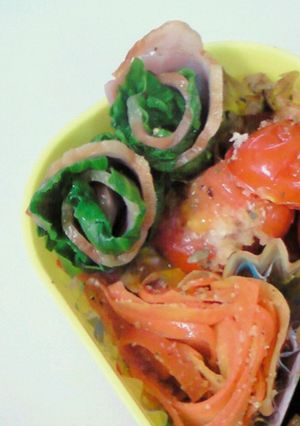 お弁当に簡単♪温レタスのベーコン巻き-レシピのメイン写真