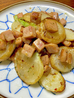 スパム消費!カブとスパムの炒めもの-レシピのメイン写真