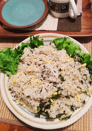 残ったひじき麦ご飯を巻き巻きです-レシピのメイン写真