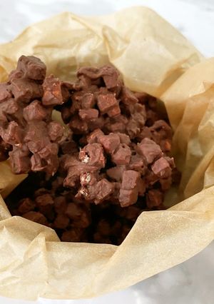 食パン耳でロックチョコ-レシピのメイン写真