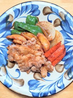 豚バラ肉とフライドポテトのケチャップ炒め-レシピのメイン写真