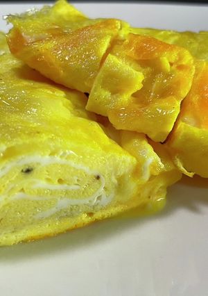 チーズが溢れるチーズインたまご焼き-レシピのメイン写真