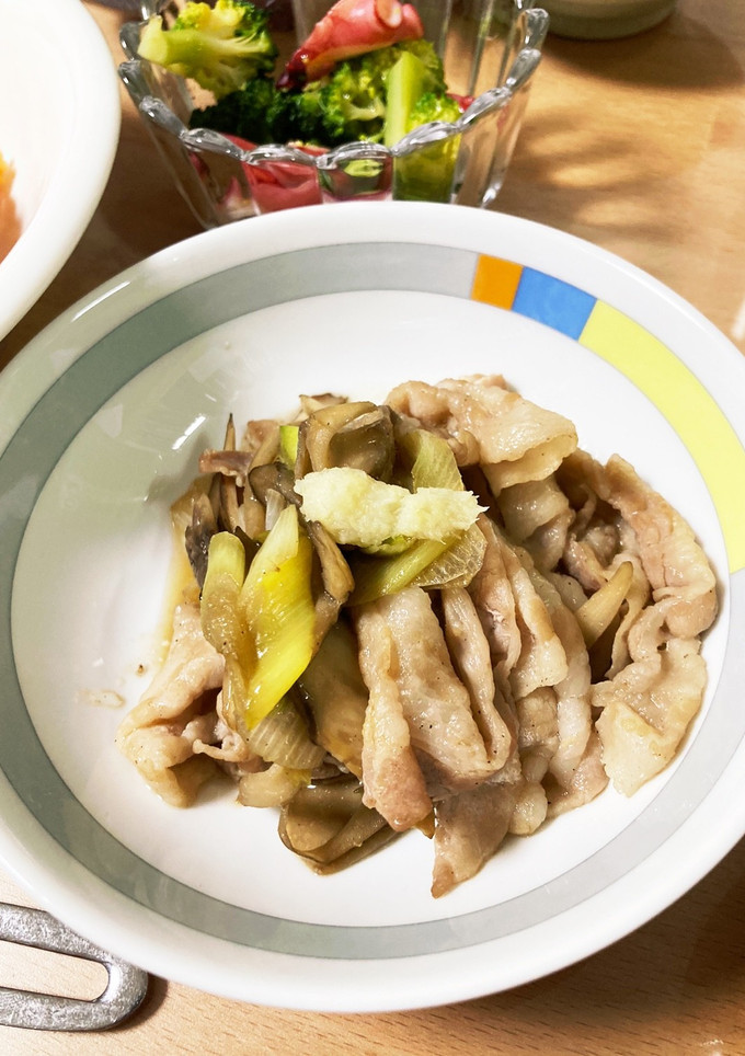 豚しゃぶ肉と舞茸とねぎの炒め物-レシピのメイン写真