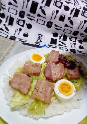 厚切ベーコン&春キャベツ炒めのカフェ丼-レシピのメイン写真