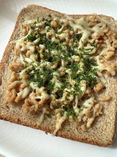 鶏そぼろとチーズのトースト-レシピのメイン写真