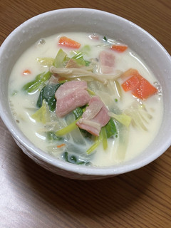 簡単♪白菜とベーコンのミルクスープ-レシピのメイン写真