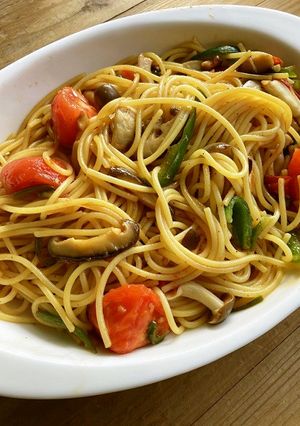 トマト入りキノコグルテンフリースパゲティ-レシピのメイン写真