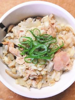 簡単❀ツナと玉ねぎ きのこの炊き込みご飯-レシピのメイン写真