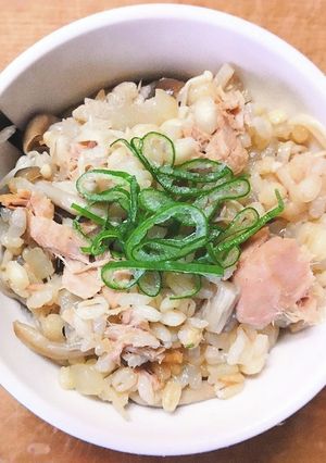 簡単❀ツナと玉ねぎ きのこの炊き込みご飯-レシピのメイン写真