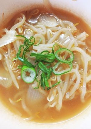 ランチに節約！もやしと玉ねぎの中華スープ-レシピのメイン写真