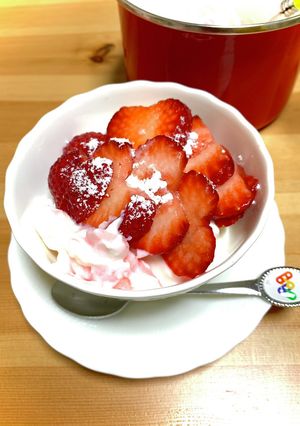 朝のフルーツ　苺とマシュマロヨーグルト-レシピのメイン写真