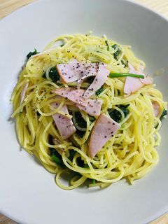 電子レンジで簡単!ハムとほうれん草パスタ-レシピのメイン写真