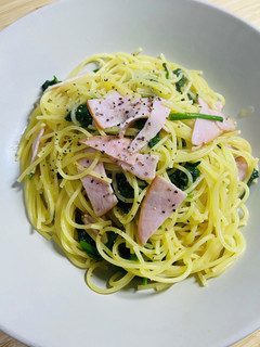 電子レンジで簡単!ハムとほうれん草パスタ-レシピのメイン写真
