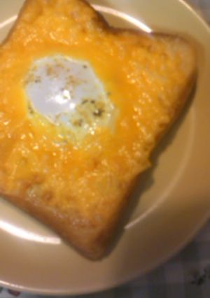 巣ごもり卵のチーズトースト♪-レシピのメイン写真