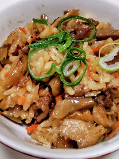 牛!ごぼう炊き込みご飯♡おかわり必須です-レシピのメイン写真