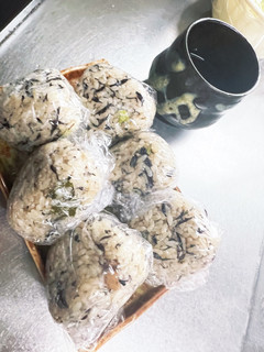 ひじきご飯 おにぎり編-レシピのメイン写真