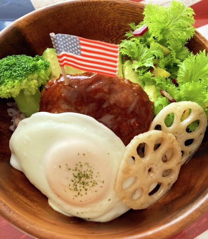 ろこもこ丼 簡単ロコモコ丼の作り方 ハワイ気分で肉の旨味を味わう【簡単