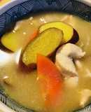 具だくさんの汁物●鶏むね肉のさつま汁
