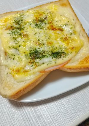 カレー風味！簡単チーズマヨトースト-レシピのメイン写真