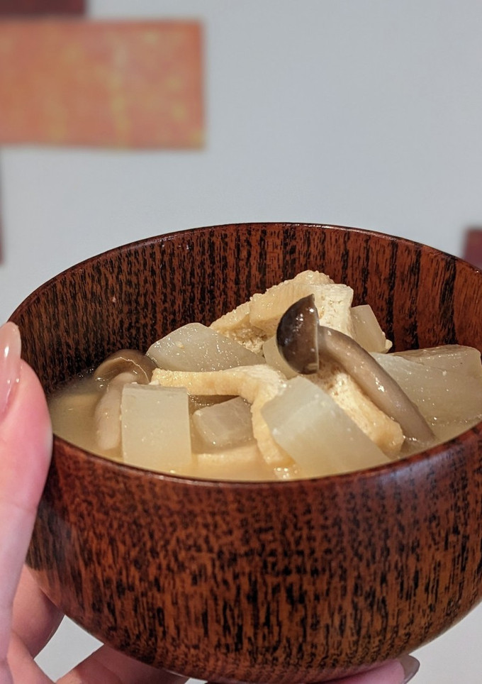 大根とぶなしめじと油揚げの味噌汁-レシピのメイン写真