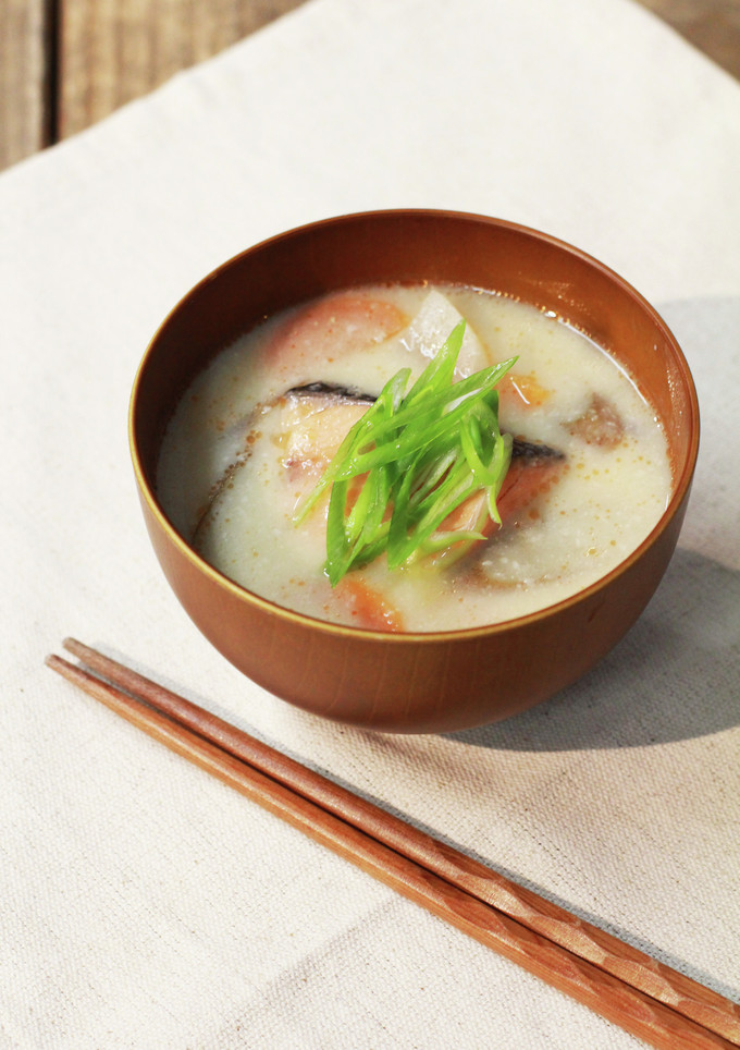 【冷えの薬膳】鮭と根菜の粕汁-レシピのメイン写真