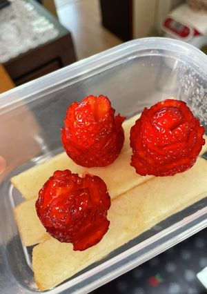 可愛い♡いちごの薔薇カット-レシピのメイン写真