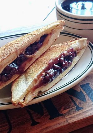 カフェ風★チーズあずきバターホットサンド-レシピのメイン写真