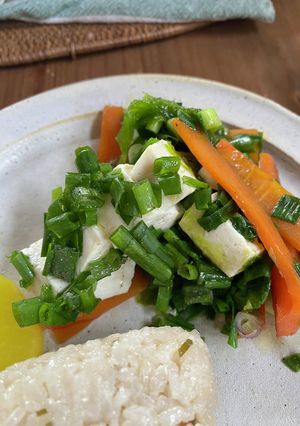 【旅先料理】石垣島の豆腐とあおさの炒め煮-レシピのメイン写真