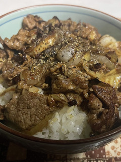 ガーリックバター洋風牛丼(黄)-レシピのメイン写真