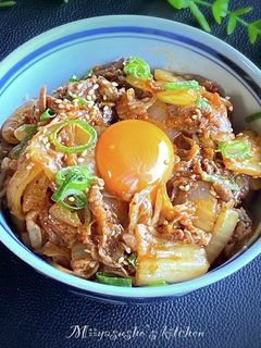 万能焼肉のたれで牛肉キムチ丼-レシピのメイン写真
