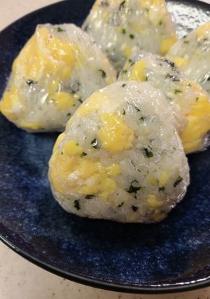 玉子とワカメのおにぎり-レシピのメイン写真