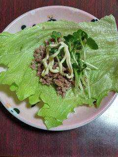 レタスとひき肉巻き巻き~♪簡単に出来る♡-レシピのメイン写真