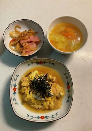 親子煮味噌汁玉葱とベーコンのコンソメ炒め-レシピのメイン写真