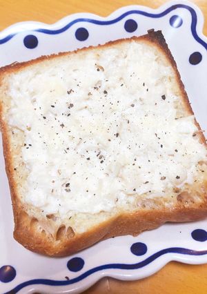 ガーリックレモンの帆立缶オープンサンド-レシピのメイン写真