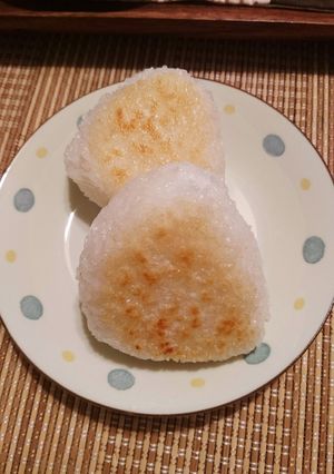 シンプル〜！胡麻油の焼おにぎり〜-レシピのメイン写真