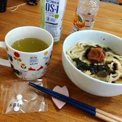 รูปของ 薬の効果を高めるうどんの食べ方