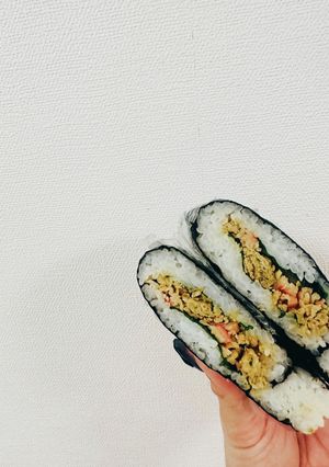 絶品肉味噌!簡単おにぎらず-レシピのメイン写真