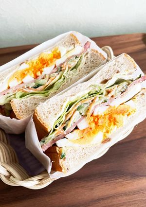 ライ麦パンで☆卵と野菜サンドイッチ-レシピのメイン写真