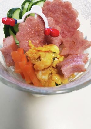 お雛様～♡グラスに甘卵入りチラシ寿司♪-レシピのメイン写真