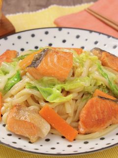 鮭のちゃんちゃん焼きうどん-レシピのメイン写真