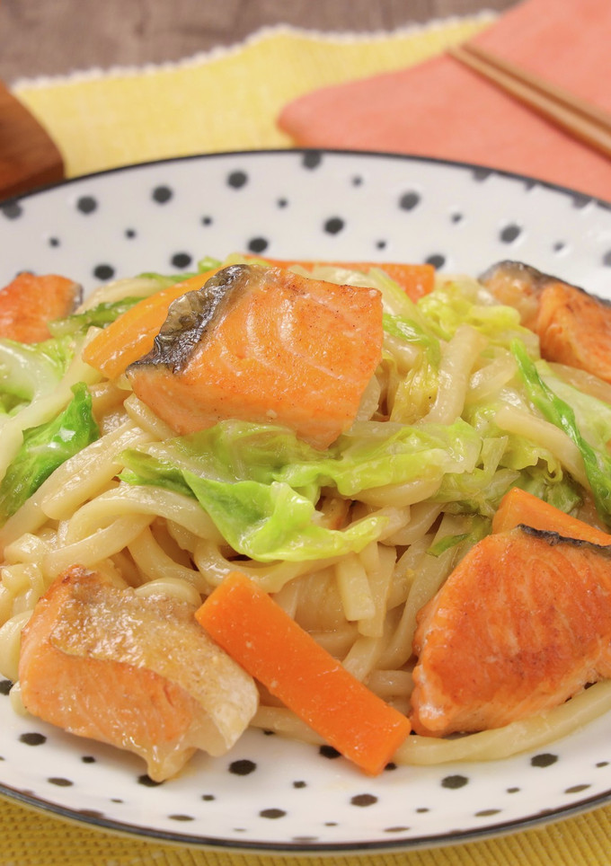 鮭のちゃんちゃん焼きうどん-レシピのメイン写真
