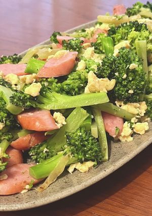 まるごとブロッコリーのミモザ炒め-レシピのメイン写真