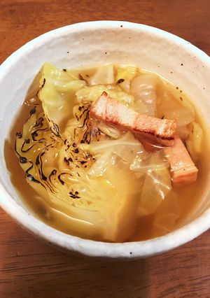 春キャベツと新タマネギのコンソメスープ-レシピのメイン写真