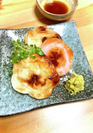 紅白の梅花はんぺん　焼いてわさび醤油で-レシピのメイン写真
